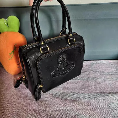 ヴィヴィアン・ウエストウッド ハンドバッグ