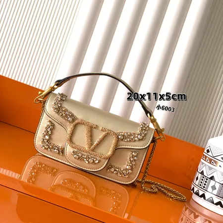 ヴァレンティノ ハンドバッグ