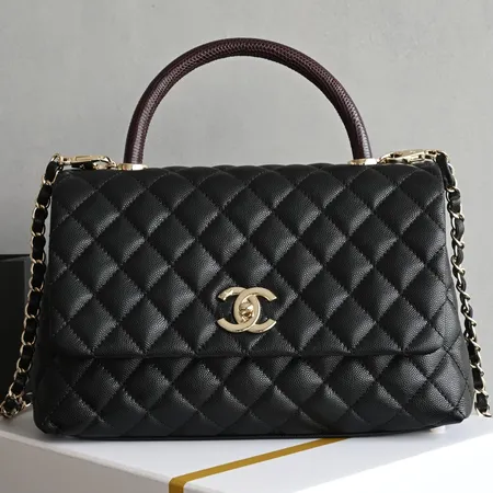 シャネル ハンドバッグ