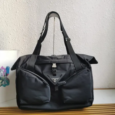 プラダ ハンドバッグ