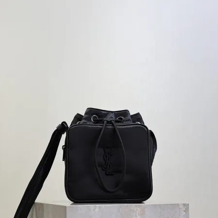 イブサンローラン ショルダーバッグ