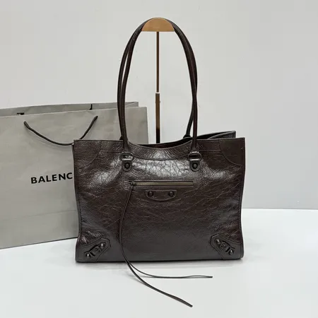 バレンシアガ ショルダーバッグ