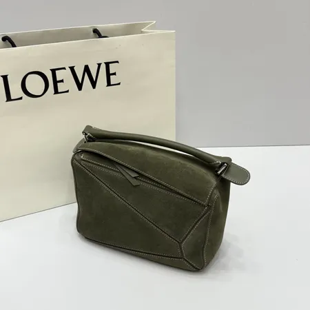 ロエベ ショルダーバッグ