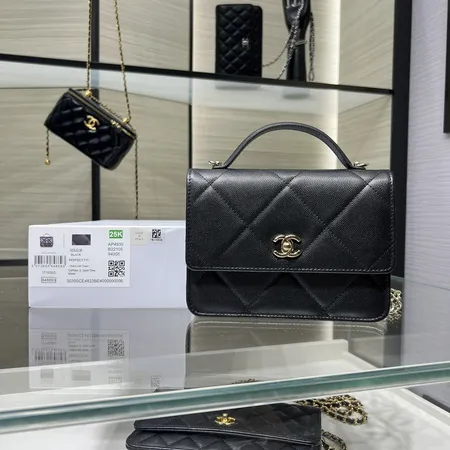 シャネル ショルダーバッグ