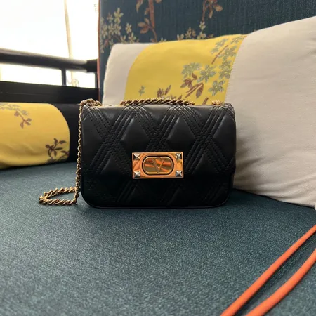 ヴァレンティノ ハンドバッグ