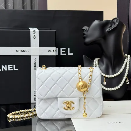 シャネル ショルダーバッグ