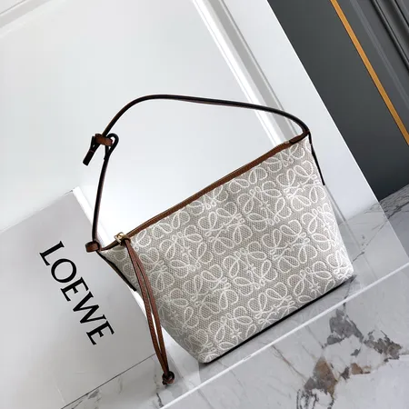 ロエベ ハンドバッグ
