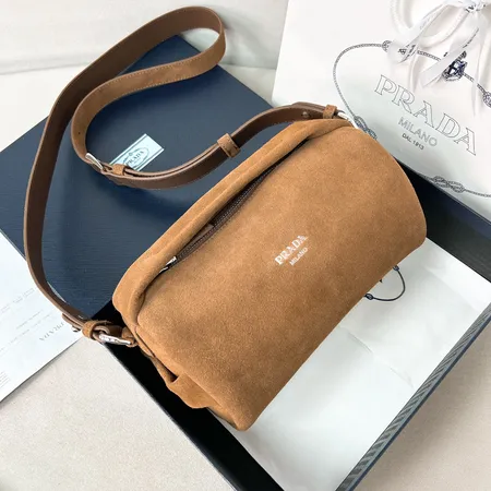 プラダ ショルダーバッグ