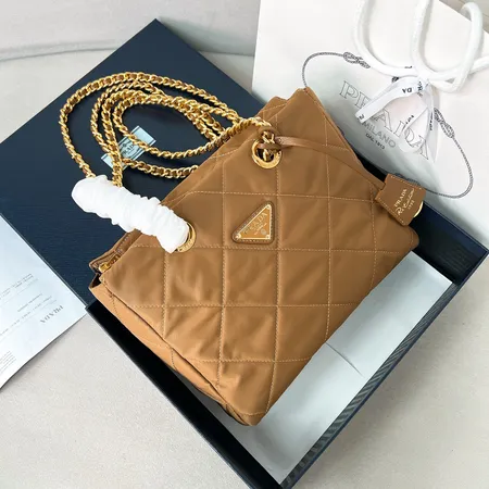 プラダ ショルダーバッグ