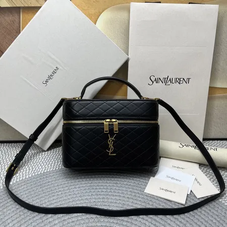 イブサンローラン ショルダーバッグ