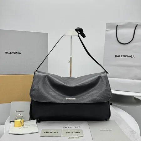 バレンシアガ ハンドバッグ