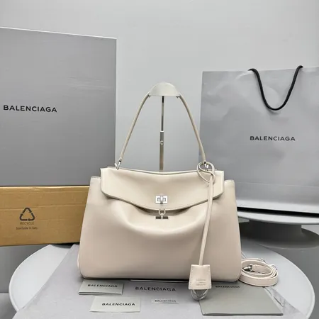 バレンシアガ ハンドバッグ