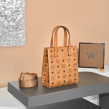 エムシーエム ハンドバッグ