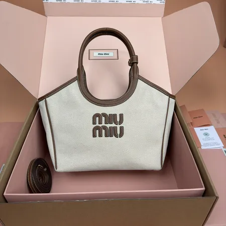 ミュウミュウ ハンドバッグ