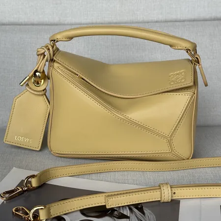 ロエベ ハンドバッグ