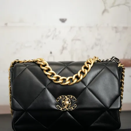 シャネル ショルダーバッグ