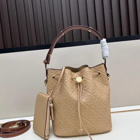 ヴァレンティノ ハンドバッグ