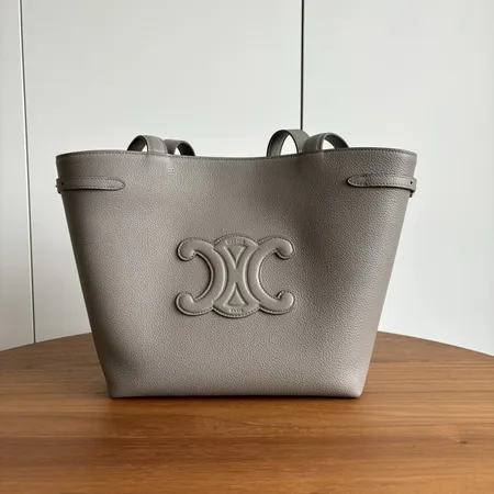 セリーヌ ハンドバッグ