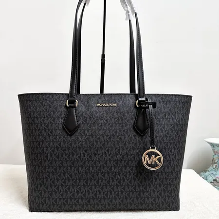 マイケルコース ハンドバッグ