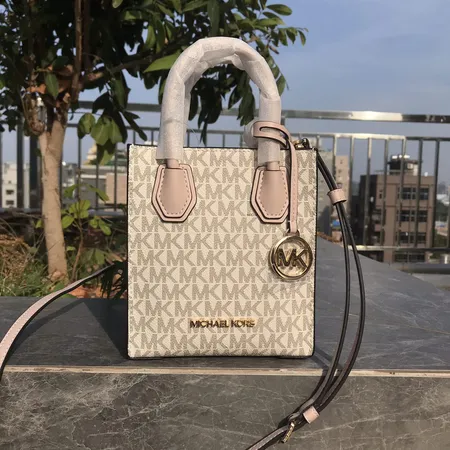 マイケルコース ハンドバッグ