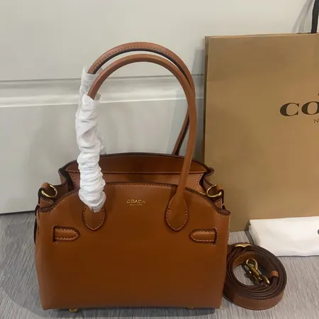 コーチ ハンドバッグ