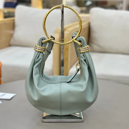 クロエ ハンドバッグ