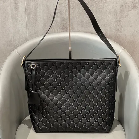 グッチ ハンドバッグ