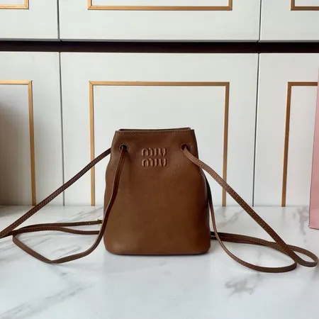 ミュウミュウ ショルダーバッグ