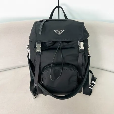 プラダ ショルダーバッグ