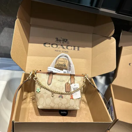 コーチ ハンドバッグ