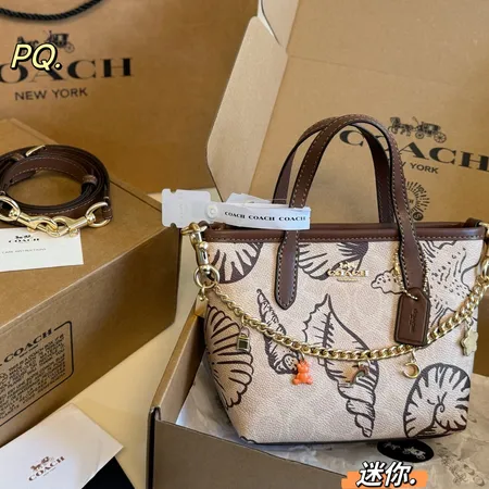 コーチ ハンドバッグ