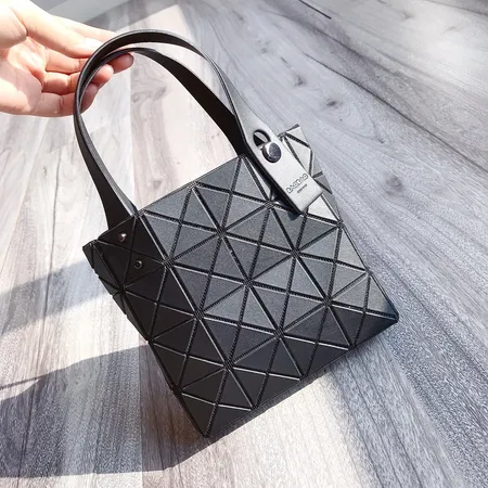 イッセイ ミヤケ ハンドバッグ