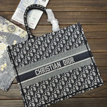 ディオール ハンドバッグ