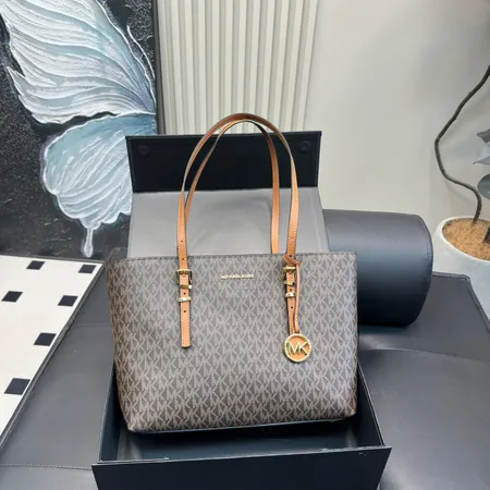 マイケルコース ハンドバッグ