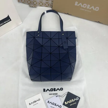 イッセイ ミヤケ ハンドバッグ