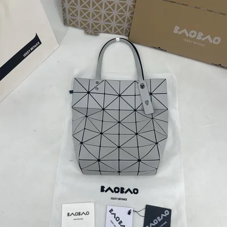 イッセイ ミヤケ ハンドバッグ