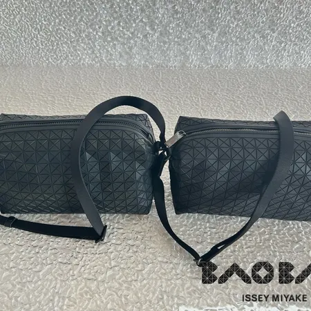 イッセイ ミヤケ ショルダーバッグ