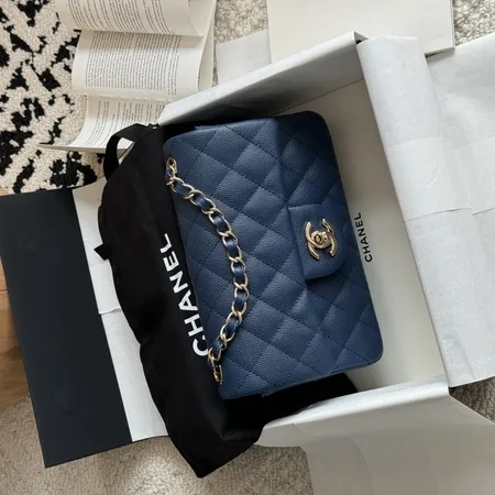 シャネル ショルダーバッグ