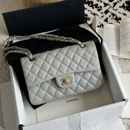 シャネル ショルダーバッグ