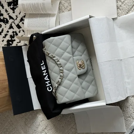 シャネル ショルダーバッグ