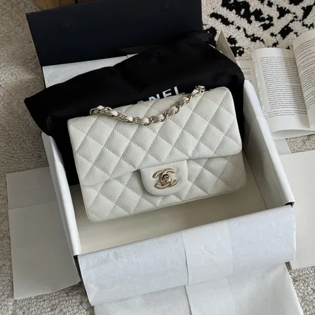 シャネル ショルダーバッグ