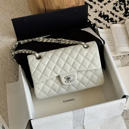 シャネル ショルダーバッグ