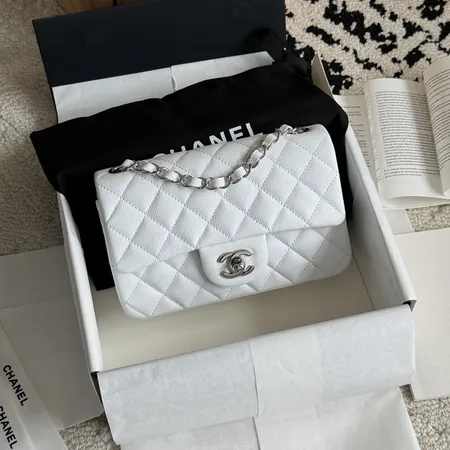 シャネル ショルダーバッグ