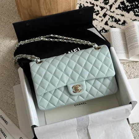 シャネル ショルダーバッグ