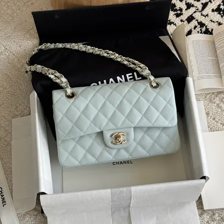 シャネル ショルダーバッグ