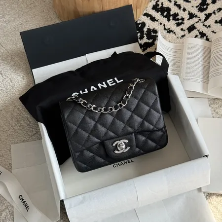 シャネル ショルダーバッグ