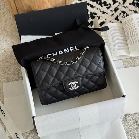 シャネル ショルダーバッグ