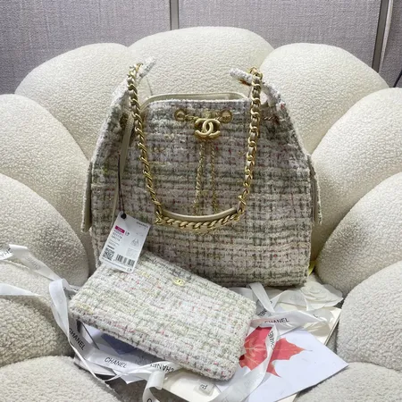 シャネル ショルダーバッグ