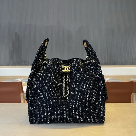 シャネル ショルダーバッグ