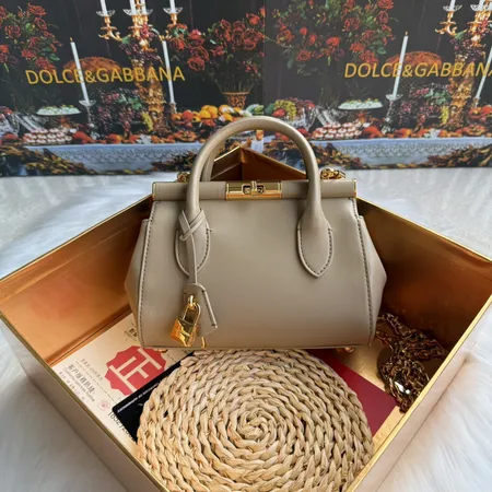 ドルチェ＆ガッバーナ ハンドバッグ